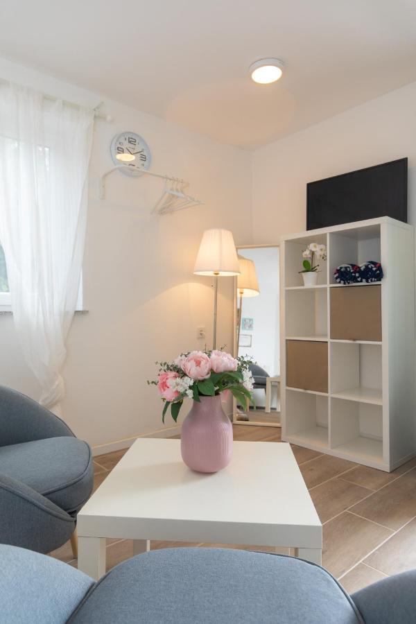 Oleander Apartment Malinska Bagian luar foto